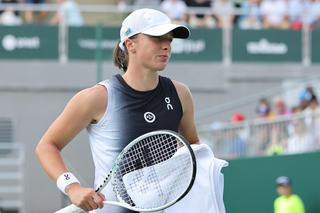 Kiedy i o której gra Iga Świątek dzisiaj Ćwierćinał WTA Cincinnati Świątek - Vondrousova O której godzinie mecz 1/4 finału