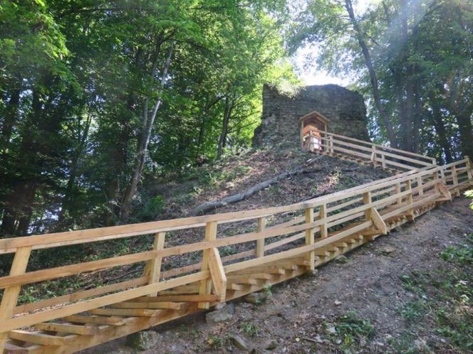 Zapierający dech widok na Bieszczady można oglądać z odnowionej platformy