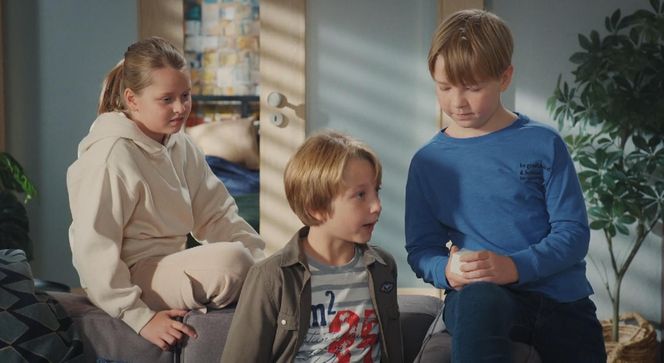 M jak miłość odc. 1850. Maja (Laura Jankowska), Szymek (Staś Szczypiński), jego kolega Maciek (Aleksander Sułek)