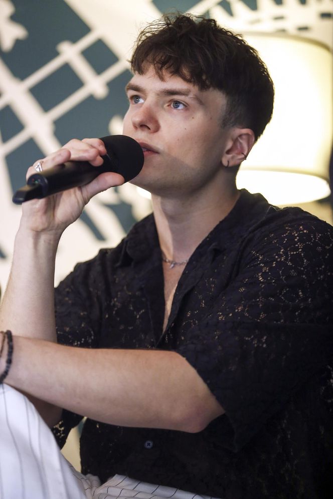 Cyms rozbijał publiczność w Sopocie, a potem wszedł ON. Demoniczne show Cugowskiego w okularach ojca!