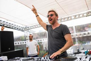 David Guetta w trudnych czasach tworzy radosną muzykę. Nowa piosenka hitem lata 2022?