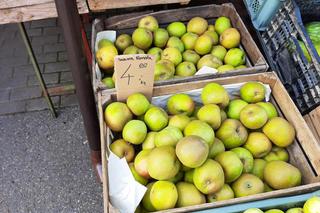 Ceny jesiennych przysmaków. Ile zapłacimy za kukurydzę, śliwki czy orzechy na targu w Rzeszowie?