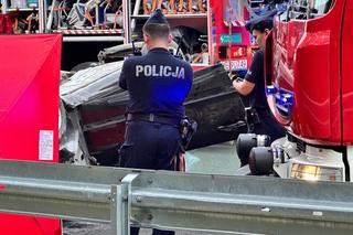 Tragedia w Piastowie. Dachowała samochodem, nie żyje