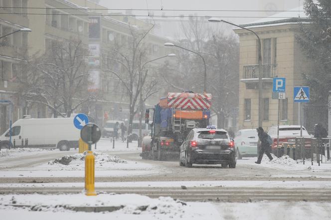 Wielka śnieżyca w Warszawie. Kiedy przestanie sypać? Zaskakująca prognoza