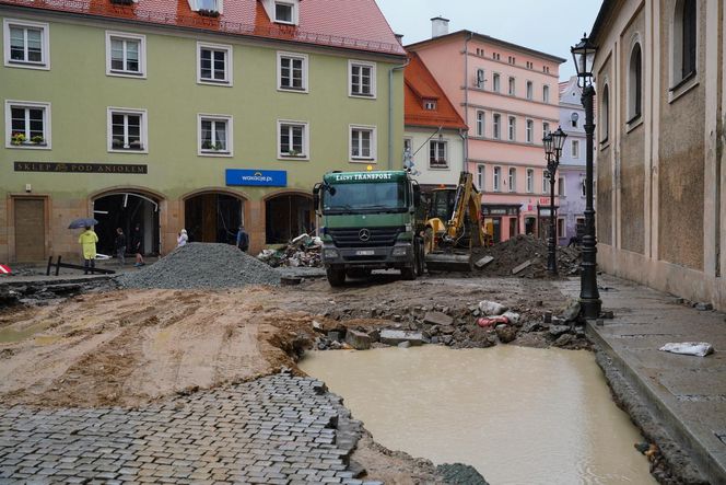 Nowe nagranie z dziewczynką z Kłodzka pojawiło się w sieci. Nie da się przejść obojętnie, ściśnie ci gardło!