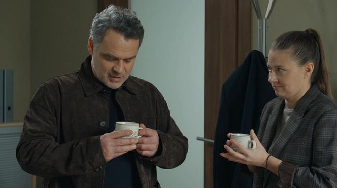 Barwy szczęścia, odcinek 3198. Karol (Jan Wieczorkowski), Gabrysia (Marta Juras)