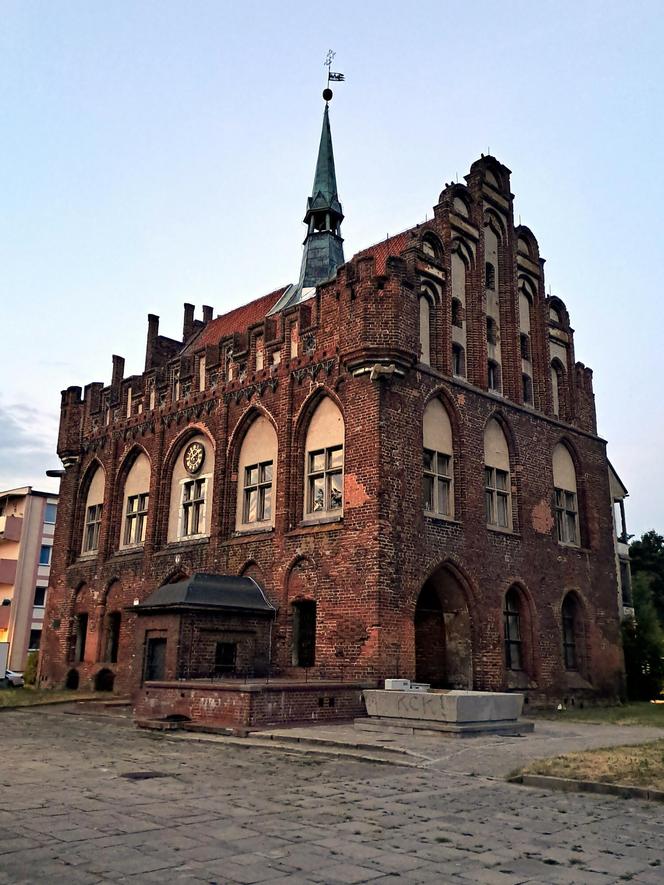 Gotycki ratusz miejski z XIV w., obecnie Dom Kultury "Ratusz", Malbork