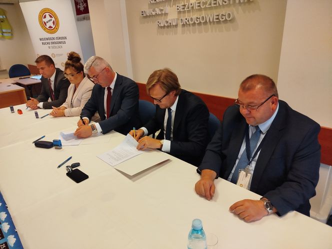 Stare Ople w Siedleckim WORD-zie zostaną wymienione na nowe auta marki Suzuki Swift