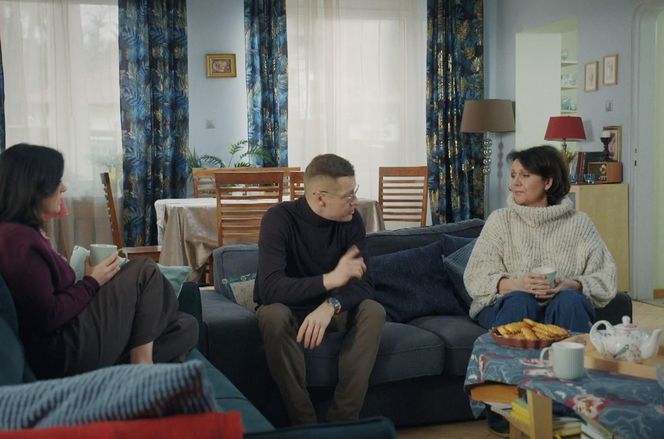 M jak miłość odc. 1864. Marysia (Małgorzata Pieńkowska), Kinga (Katarzyna Cichopek), Piotrek (Marcin Mroczek)