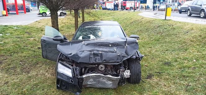 Wypadek porsche i audi w Orzeszu. Sprawcy uciekli