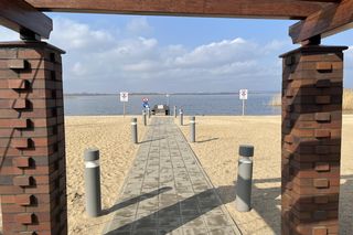 Kąpielisko i Jezioro Dąbie