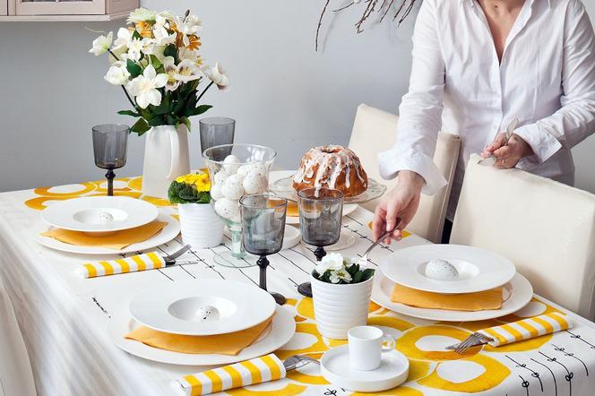 Żółta dekoracja stołu wielkanocnego