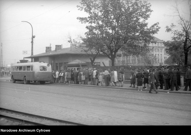 Warszawa. Dworzec Wileński dawniej i dziś