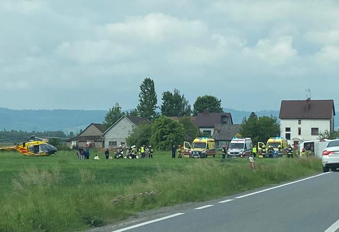 Wypadek autobusu z dziećmi! Są poszkodowani, droga zablokowana