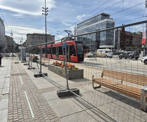 Tramwaje wróciły na Rynek, ale centrum Katowic wciąż jest placem budowy