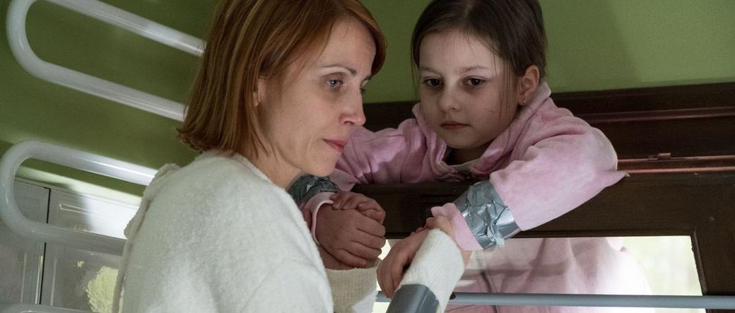 Barwy szczęścia, odcinek 1708, Ewunia (Gabriela Ziembicka), Marta (Katarzyna Zielińska)