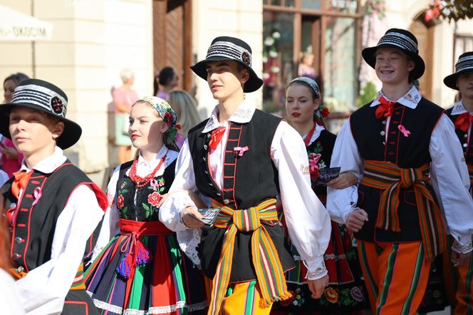 W centrum Lublina królował róż! Przez miasto przeszedł Marsz Różowej Wstążki