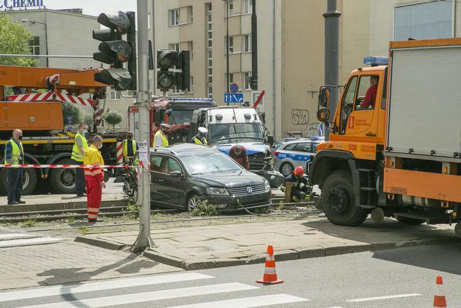 Wypadek na skrzyżowaniu Grójeckiej z Wawelską