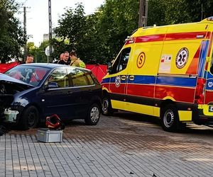 Rąbnął w ogrodzenie zabił pasażerkę