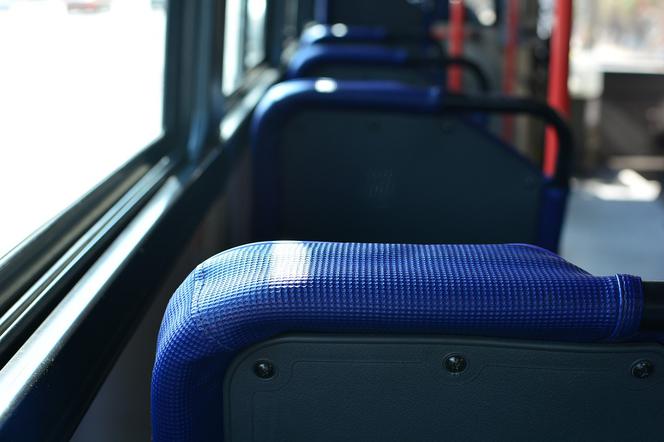 Mężczyzna znalazł w autobusie torbę z pieniędzmi