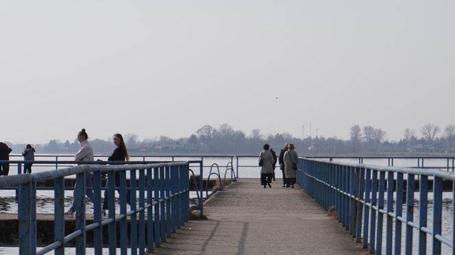 Wiosna rozgościła się w Lublinie! Mieszkańcy tłumnie ruszyli w niedzielę nad Zalew Zemborzycki, który otworzył Edward Gierek