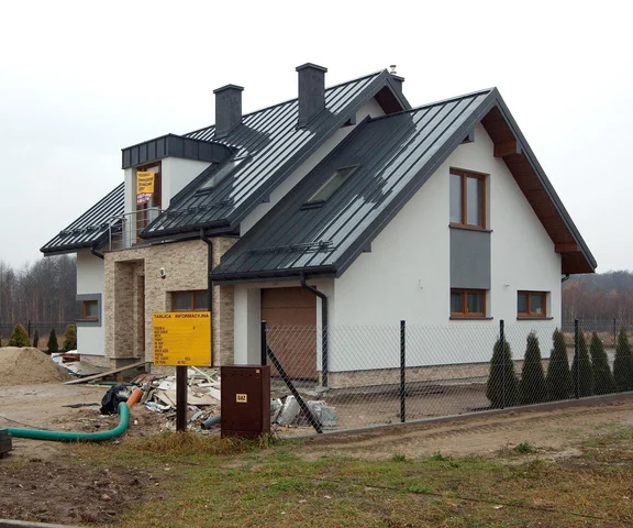 Kradzieży z placów budowy przybywa jesienią. Wandale również się aktywizują