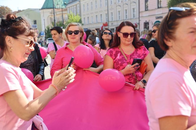 W centrum Lublina królował róż! Przez miasto przeszedł Marsz Różowej Wstążki