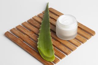 Aloes ukoi zaczerwienioną, podrażnioną skórę 