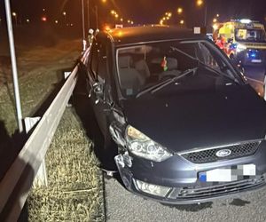 Kierowca uderzył w bariery, był reanimowany