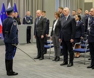 Z narażeniem życia ratowali innych. 81 policjantów odebrało medale 