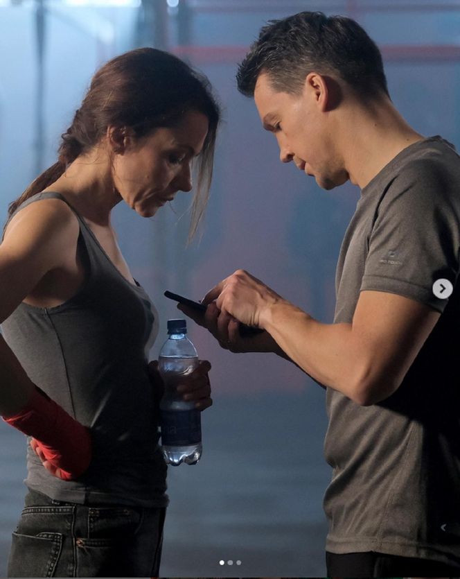 M jak miłość na planie. Martyna (Magdalena Turczeniewicz), Jakub (Krzysztof Kwiatkowski) 