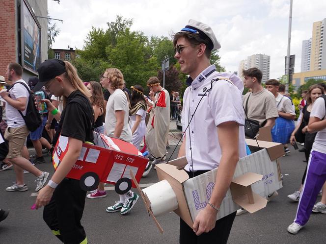 Juwenalia Śląskie 2024. Korowód przeszedł ulicami Katowic. Studenci mają klucze do miasta