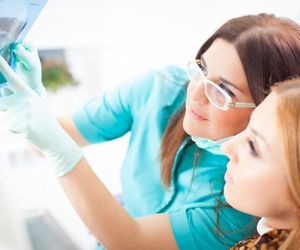 Nadziąślaki: przyczyny, objawy, usuwanie