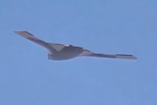 Tajemniczy chiński dron stealth GJ-X. Po raz pierwszy uchwycono go w locie