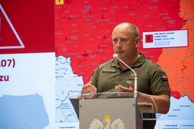 Małopolska zmaga się z nawałnicami. Wojewoda przedstawił niepokojące dane