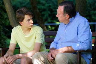 Barwy szczęścia odc. 1947. Zdzisio (Zbigniew Buczkowski), Filip Lisicki (Kuba Dyniewicz)