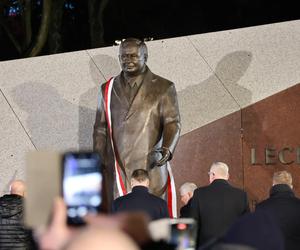 Odsłonięcie pomnika Lecha Kaczyńskiego przy Placu Teatralnym w Lublinie