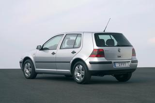 Minister spraw zagranicznych Radosław Sikorski - Volkswagen Golf 2001