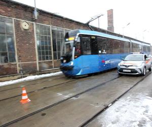 Kierowcy lekceważą ten przepis, wielu nie ma o nim pojęcia. To nagranie pokazuje, czym to grozi