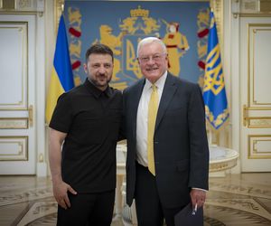 Wizyta gen. Kelloga zatrzymała rosyjskie ataki? Zełenski: Putin boi się Amerykanów