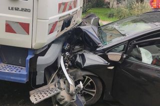 Wjechał w cieżarówkę, żeby zabić żonę. Przy ogłaszaniu wyroku nie mrugnął nawet okiem 