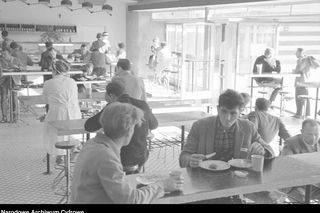 QUIZ PRL. Kultowe przekąski z PRL-u