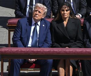 Trump i Zełenski złamali zasady na pogrzebie Franciszka