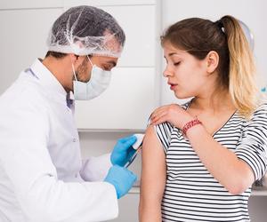 Program szczepień przeciwko HPV okazał się fiaskiem. Resort zdrowia ma pomysły na zmiany