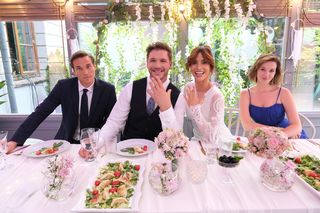 M jak miłość odc. 1890. Kama (Michalina Sosna), Marcin (Mikołaj Roznerski), Olek (Maurycy Popiel), Ania (Alina Szczegielniak)