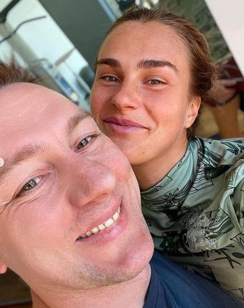 Aryna Sabalenka i jej partner Konstantin Kołcow