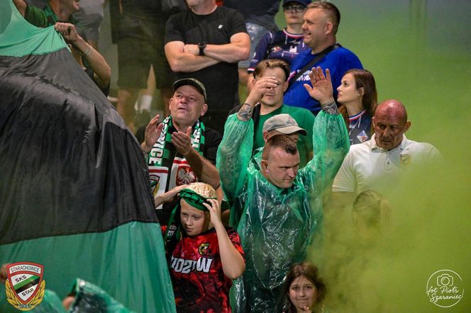 To było wielkie święto futbolu w Starachowicach. A oprawa kibiców SZTOS