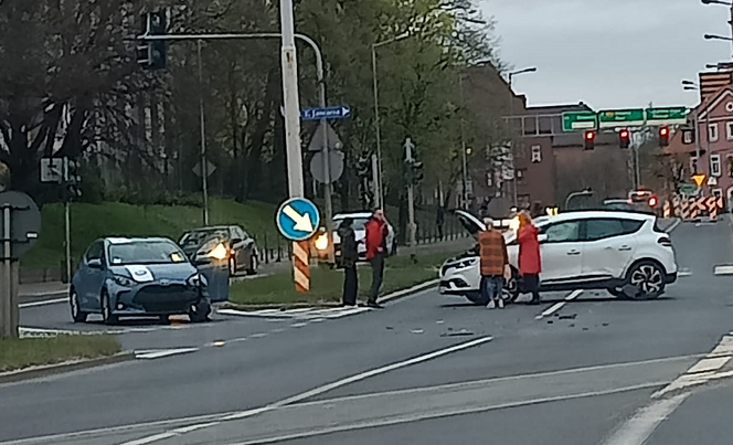 Gorzów: Trzy stłuczki wieczorową porą