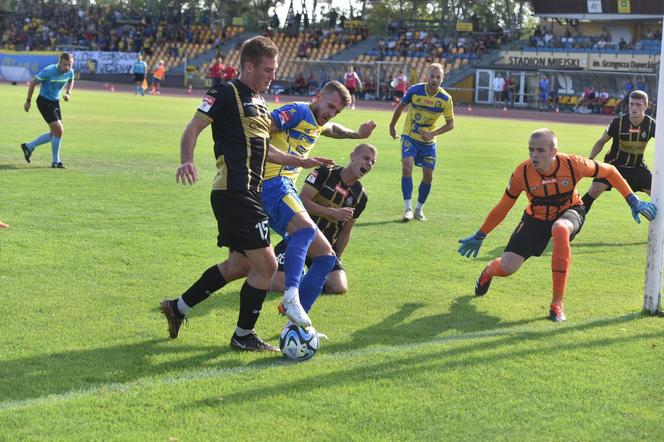 Elana Toruń - Pogoń Nowe Skalmierzyce 1:0, zdjęcia z meczu na Stadionie im. Grzegorza Duneckiego