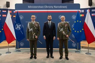 Generał Andrzejczak i gen. Piotrowski oficjalnie zakończyli służbę. Szef MON podziękował za ich pracę